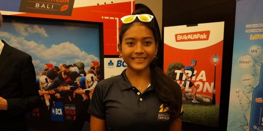 Cerita Asihta Aulia Azzahra Menang Triathlon Perdana dari Pinjam Sepeda Teman