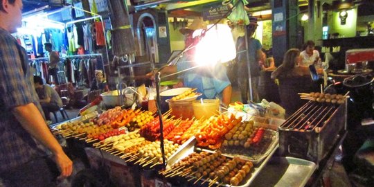 10 Makanan Ekstrem Thailand yang Bisa Bikin Muntah, Berani Coba?