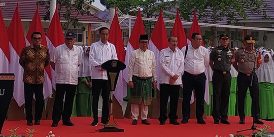 Jokowi Resmikan Rehabilitasi MTsN 3 Pekanbaru