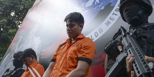 Ekspresi Pesinetron Aulia Farhan Ditangkap Polisi Terkait Narkoba