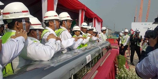 Pemerintah dan China Silang Pendapat Soal Frekuensi Kereta Cepat