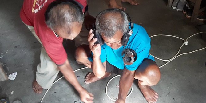 Main Handphone Sambil Mengecas Saat Hujan, Pelajar di Bantul Tewas Tersambar Petir
