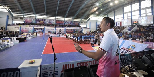 EBY Semarakkan HUT Pacitan ke-275