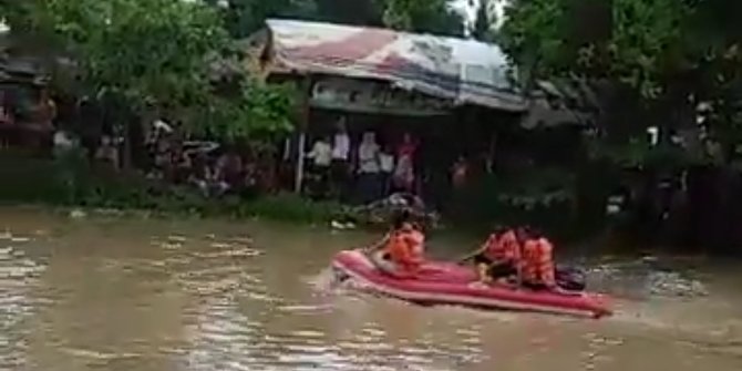 Berenang di Sungai Depan Sekolah, Siswa SMA di Karawang Hilang Terbawa Arus