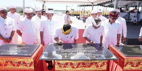 Perkuat Adat Budaya Bali, Pelindo III Resmikan Tempat Upacara Melasti di Benoa