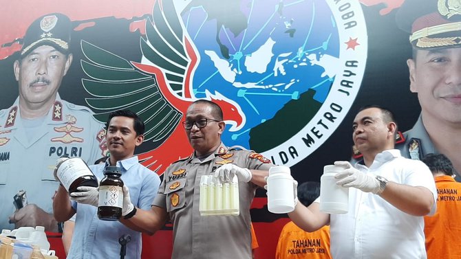 polisi bongkar pabrik kosmetik ilegal di depok