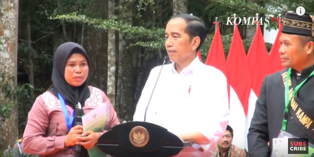 momen wanita asal pelalawan teriak ke jokowi