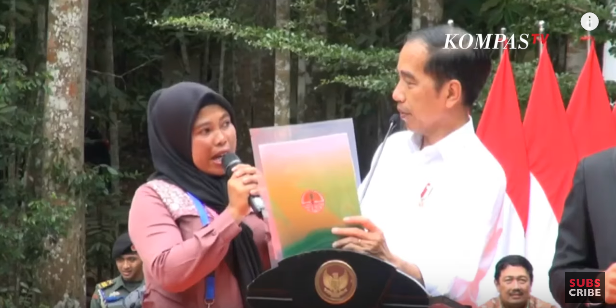 momen wanita asal pelalawan teriak ke jokowi