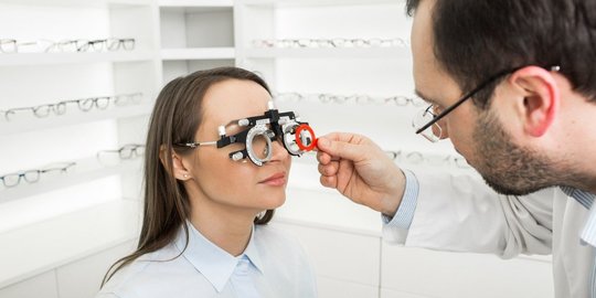 10 Cara Mengurangi Mata Minus Tanpa Kacamata Cepat Dan Mudah Dipraktikkan Merdeka Com