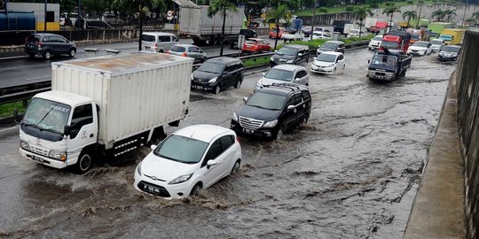 Ini Ruas Tol Sekitar Jakarta yang Tergenang Banjir