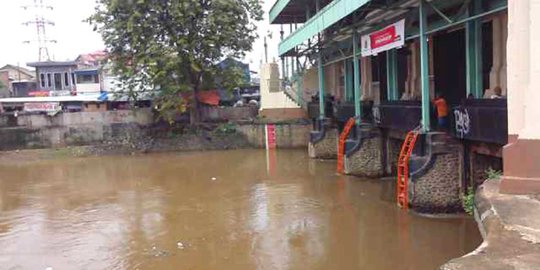 Awas, Pintu Air Karet Siaga 1