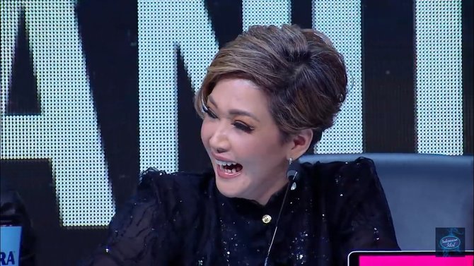 ahmad dhani dan maia estianty jadi juri indonesin idol