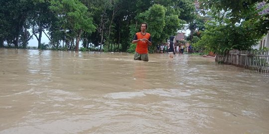 Tak Hanya Jakarta, Tiga Daerah di Jawa Tengah Ini Juga Terkepung Banjir