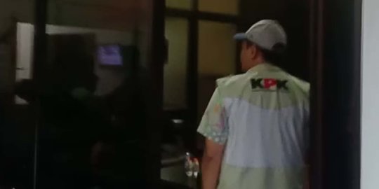 KPK Geledah Kantor Pengacara Adik Ipar Nurhadi di Surabaya