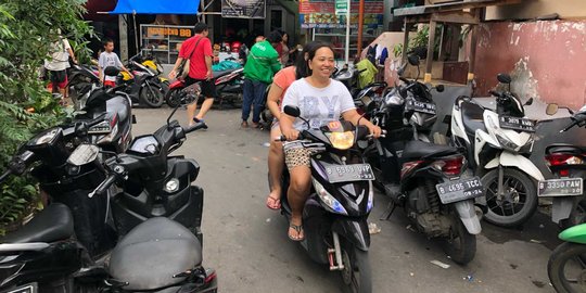 Ciliwung Meluap, Jalan Kebon Pala II jadi Parkir Umum