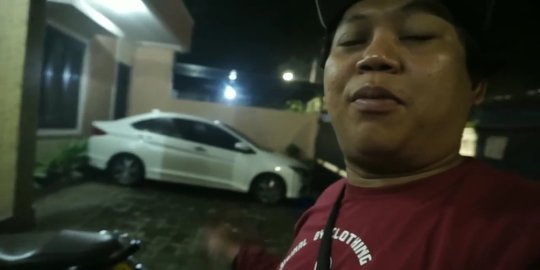 10 potret kontrakan purnomo, pemain sinetron 'tukang ojek pengkolan'