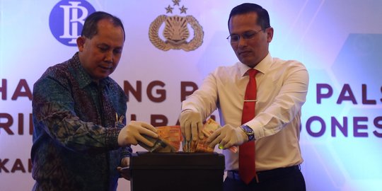Bank Indonesia Musnahkan Ribuan Lembar Uang Palsu