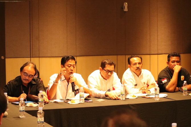 kemnaker dan komisi ix dpr ri awasi tka di meikarta