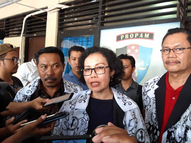 ketua umum pgri unifah rosyidi