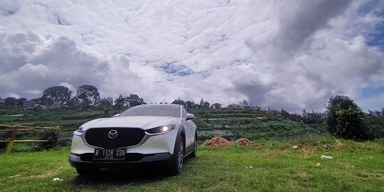 Menikmati Kecepatan dan Kekuatan Crossover Cantik Mazda CX-30