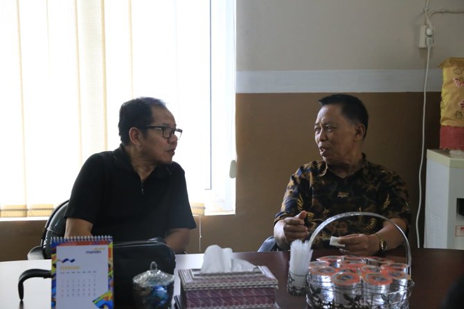 direktur utama lpdb kumkm braman setyo mengunjungi koperasi serba usaha ksu talenta