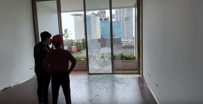 rumah dewi perssik diteror