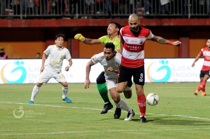 madura united vs pss sleman