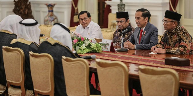 Sudah Sewa Pesawat Garuda, Jokowi Batal ke AS Karena Corona