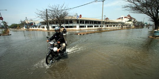 7 Fakta Banjir Rob Semarang, Sebabkan Tanah Turun 15 Cm per Tahun