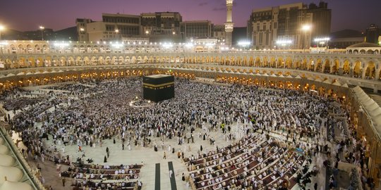 Penerbangan Umrah ke Arab Saudi Kembali Dibuka 14 Maret 2020 | merdeka.com - merdeka.com