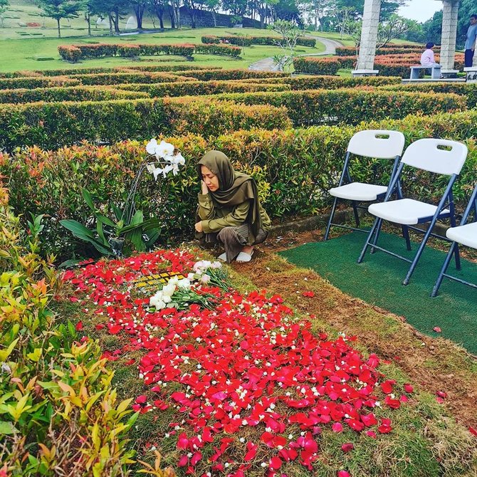 bcl ziarah ke makam ashraf sinclair