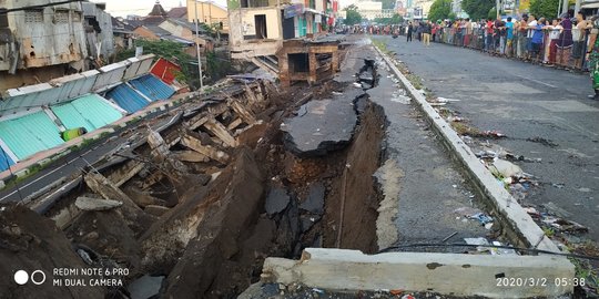 Jembatan Jompo Ambles, Pemkab Jember Sudah Diperingati Pusat Relokasi Ruko