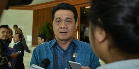 2 Orang Positif, DPR Minta Menhub Batasi Penerbangan Negara Terdampak Corona