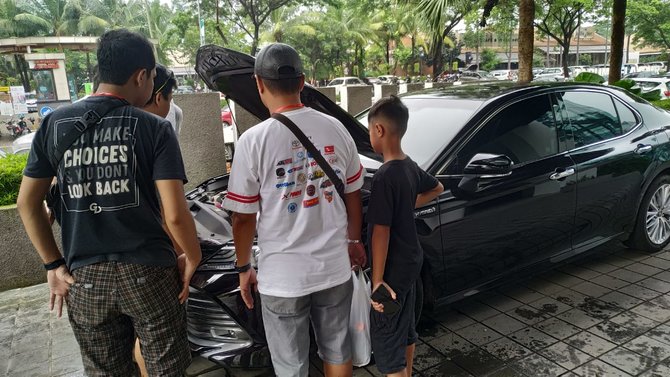 mobil hybrid toyota meriahkan jamnas axic di karawang