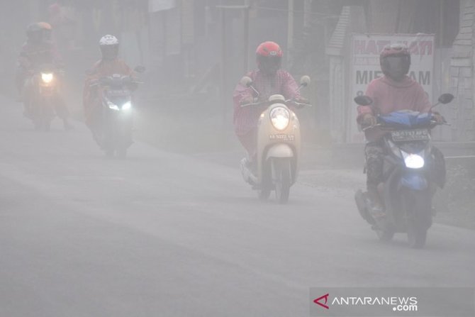 hujan abu merapi