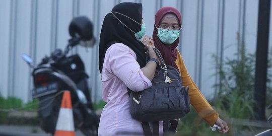 Dampak Virus Corona ke Ekonomi Sejak Diumumkan Positif Masuk Indonesia
