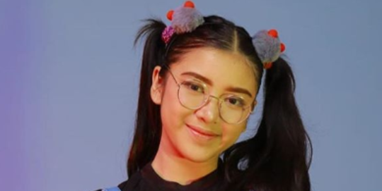 8 Potret Tiara Idol di Luar Panggung, Cantik Sejak Dulu