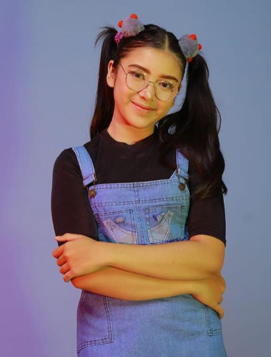 tiara idol di luar panggung