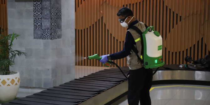 Antisipasi Virus Corona, Bandara I Gusti Ngurah Rai Lakukan Desinfeksi Fasilitas
