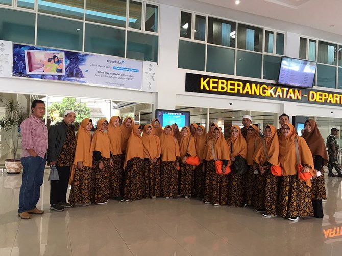 rombongan jemaah batal umrah karena virus corona