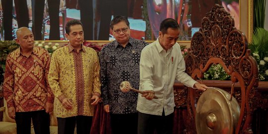 Pukul Gong, Jokowi Buka Raker Kementerian Perdagangan 2020