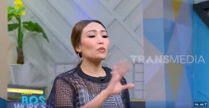 ayu dewi di okay bos