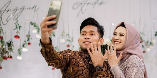 5 Potret Silvia Anggun, Calon Istri Pesepak Bola Andik Vermansyah