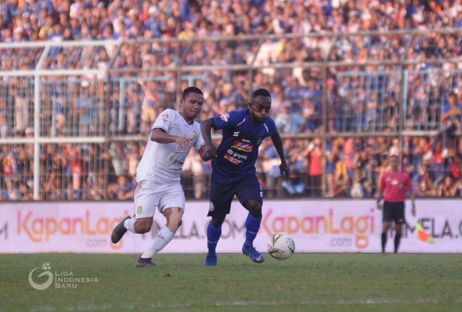 arema fc vs persebaya surabaya