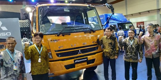 Truk Listrik eCanter dan Varian Baru Fighter Ramaikan Mitsubishi Fuso di GIICOMVEC