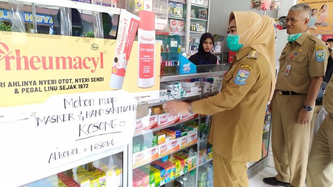 sidak masker di apotek purbalingga