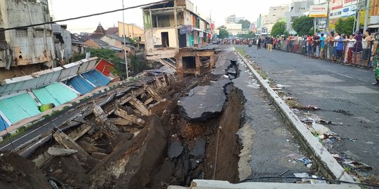 Sejumlah Pejabat Pemkab Jember Diperiksa Polisi Terkait Amblesnya Jembatan Jompo