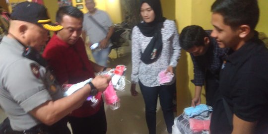 Gerebek Rumah 2 Lantai di Bandung, Polisi Sita 2 Karung Masker Bekas