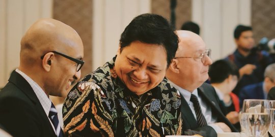 Airlangga Bahas Virus Corona Hingga Omnibus Law dengan Bank Dunia