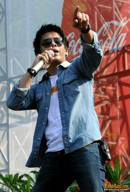 ariel noah